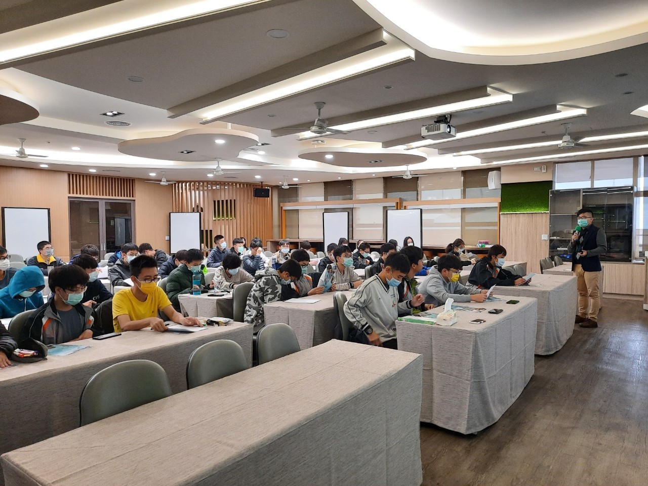 「領導．情緒．跨域文化」資優講座ㄒ